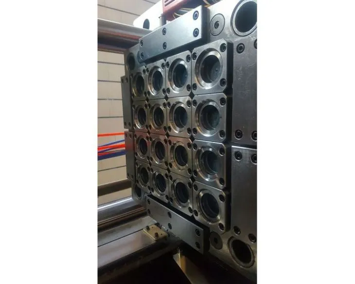 12 Cavity Cool Run Cws Mould